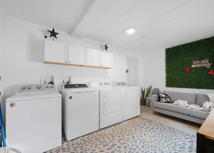 Chic Retreat 93a Columbus